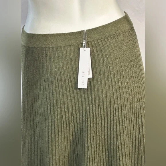 Lilla P Size Small Forest Green Ribbed A-Line Skirt - Picture 11 of 14